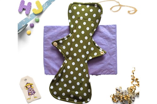 Buy  11 inch Cloth Pad Chartreuse Dots now using this page